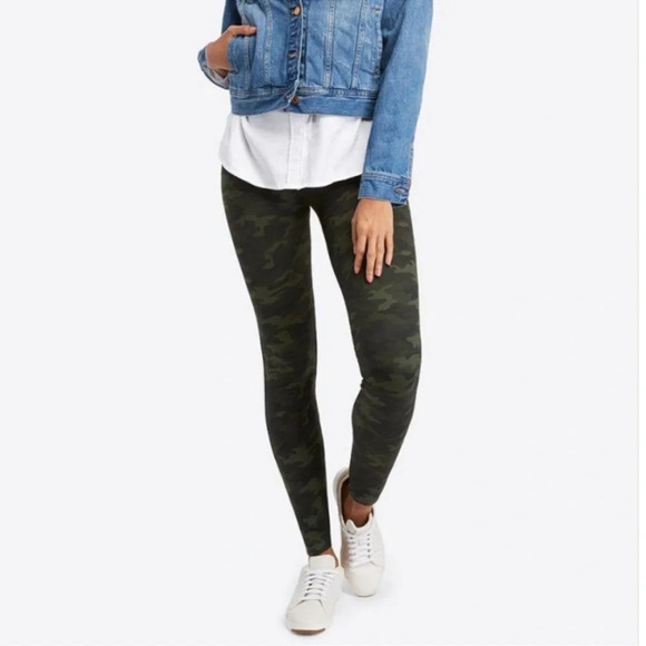 Spanx Look At Me Now High Waisted Stretch Leggings Pants Camo Green Size Small - Picture 1 of 13